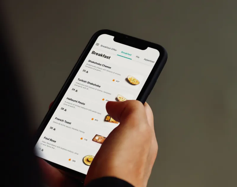 TableQR fully managed digital menu interface showing real-time WhatsApp price updates for Saudi restaurants