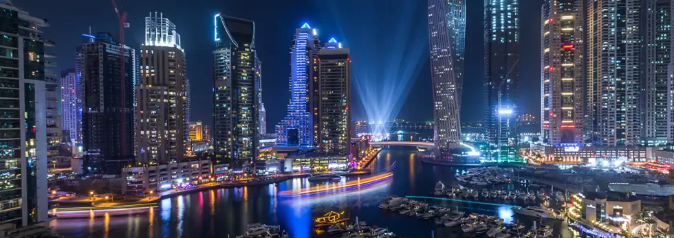 QR code menus for busy Dubai Marina restaurants and cafes at night